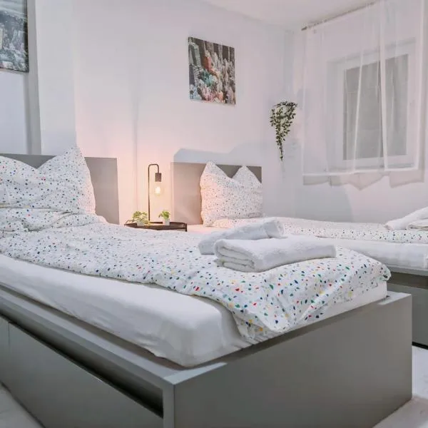 Charmantes schickes Apartment, Hotel in Neuenstadt am Kocher