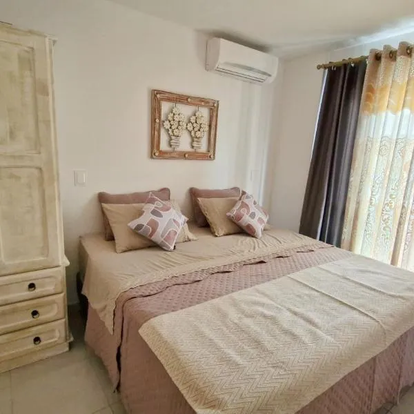 Apê aconchegante e automatizado à 250m do mar