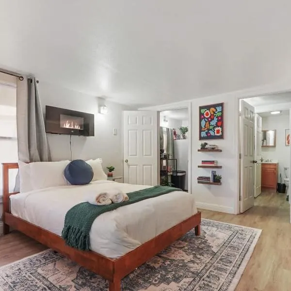 Homey Studio Near Downtown Sac and American River, ξενοδοχείο στο Σακραμέντο