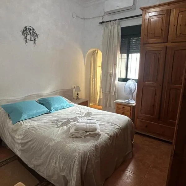ALBORADA TRES, hotel v destinácii Burguillos