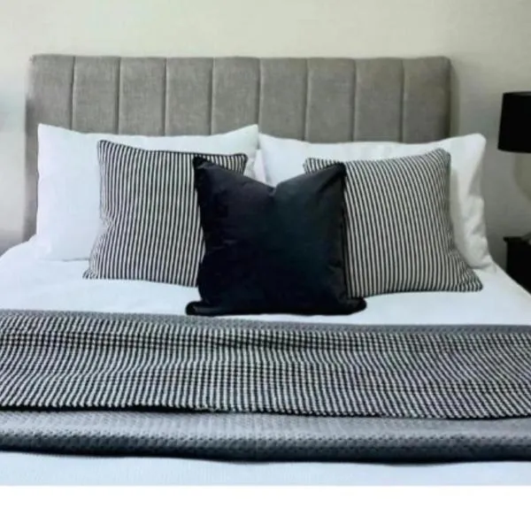 HUNTER COTTAGE EUROA PERFECT for SHORT TERM STAYS、ユーロアのホテル