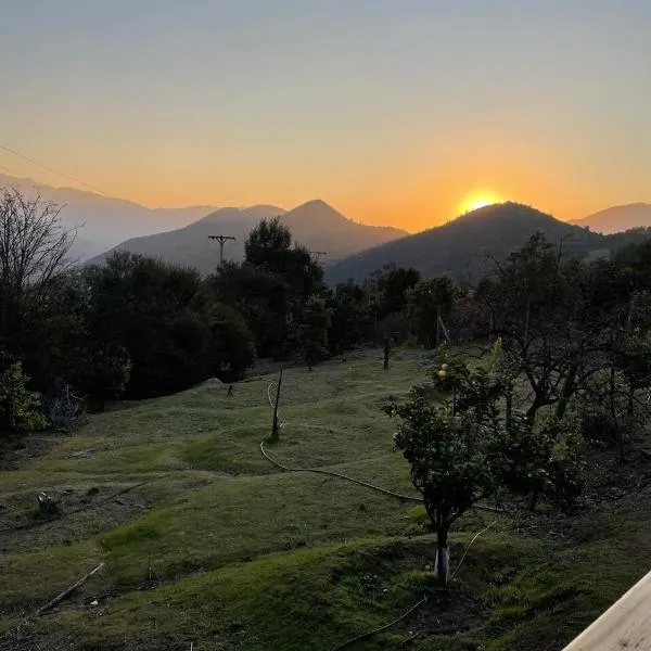 Oasis in the mountain, Quebrada Alvarado, Olmué, hotel v destinaci Olmué