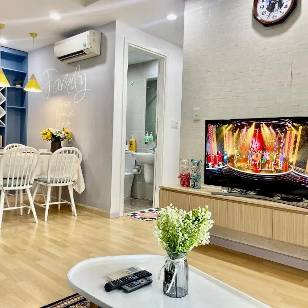 Capacious apartment 2 BRs in Masteri Thao Dien, hotel in Ho Chi Minh City