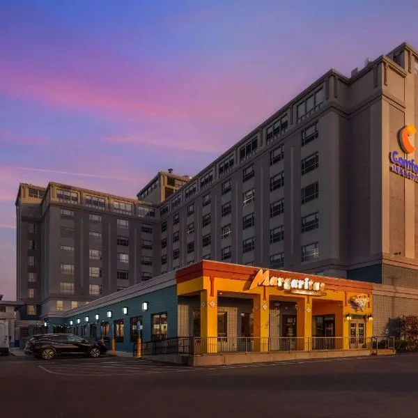 コンフォート イン & スイーツ ローガン インターナショナル エアポート（Comfort Inn & Suites Logan International Airport）、リビアのホテル