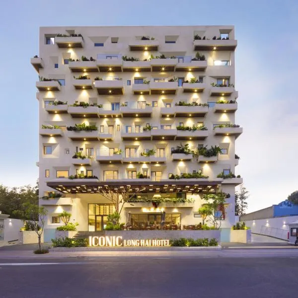 Iconic Long Hai Hotel, hotel v destinaci Long Hải