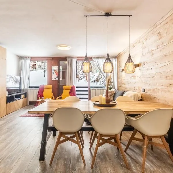 HelloCHALET - The Matterhorn Heaven - Ski-in Ski-out, hotel in Breuil-Cervinia