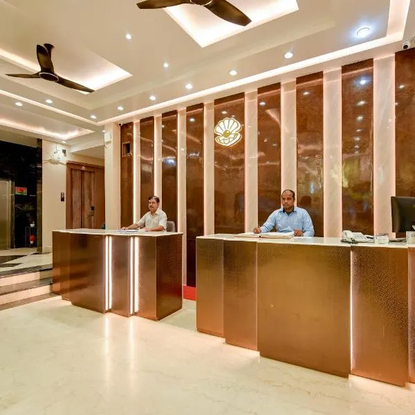 The Pearl Plaza Hotel - Walking Distance From New Delhi Railway Station and Connaught Place, hotel in New Delhi