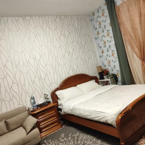 FARISTHA house, hotel v destinaci Abbiategrasso