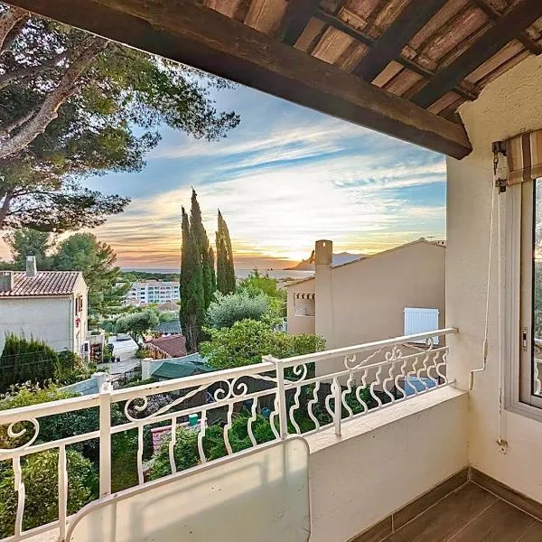Superbe Appartement neuf Vue mer, hotel v destinácii Saint-Mandrier-sur-Mer