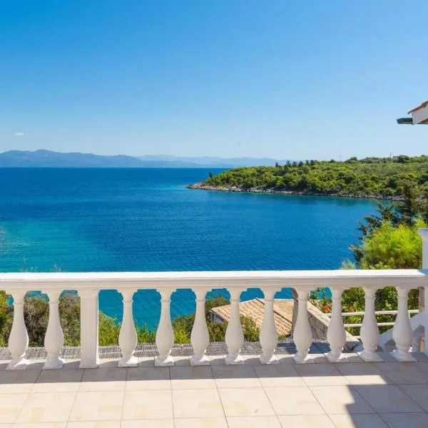 Dolphin villa 3, hotel in Gaios