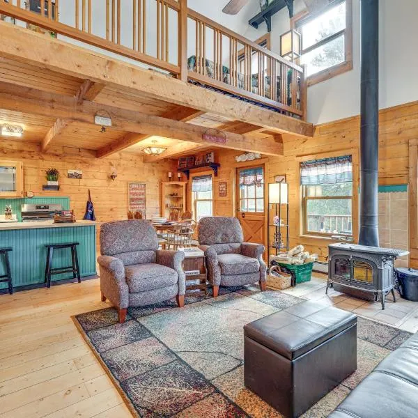 Deck, Fire Pit and Grill Log Cabin in Black Hawk, hotel v mestu Black Hawk