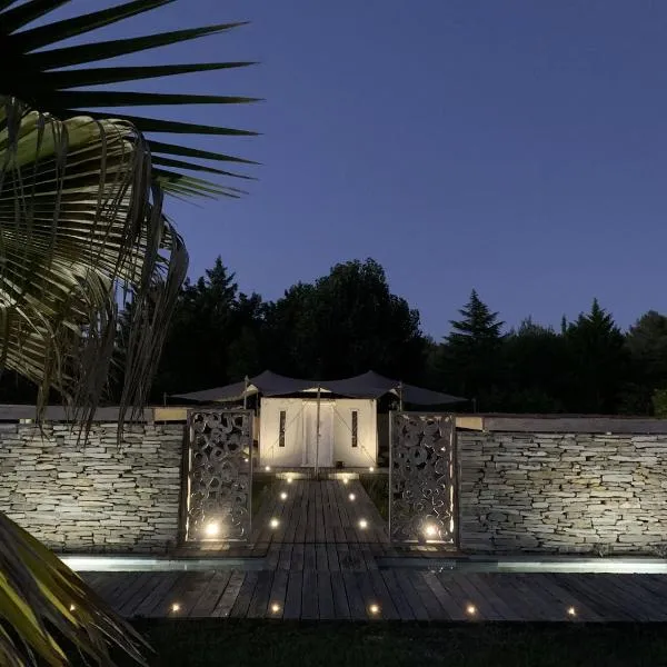 Noccemada "Spirit of Bali" Lodge, Pool & Spa, hotel v destinaci Saint-Julien