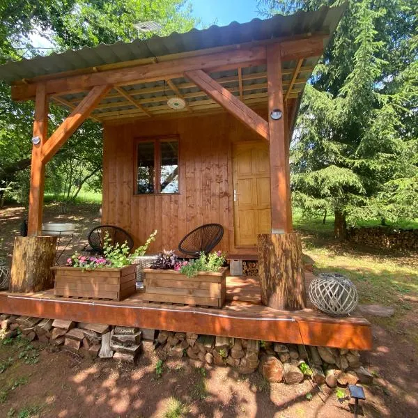 Tiny Resort Chotěvice 1, hotel di Chotěvice
