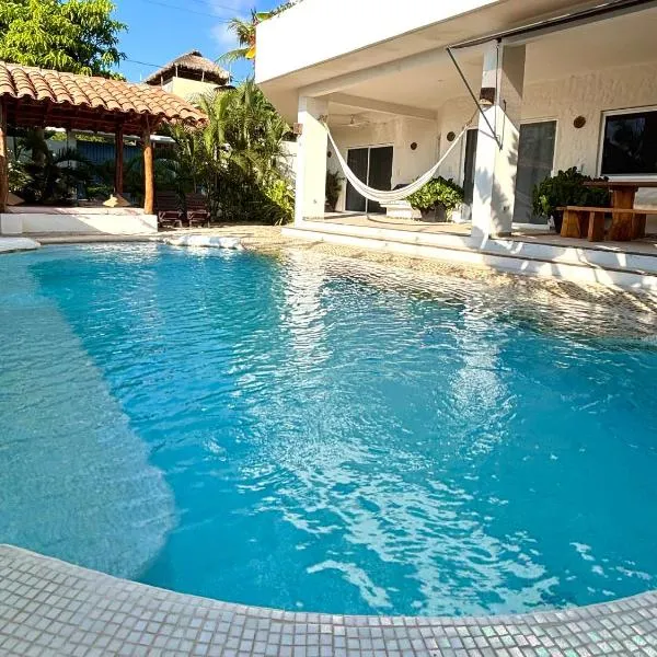 Casa Calilla, Un pequeño oasis en Punta Zicatela, hotel em Brisas de Zicatela