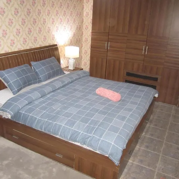 العين الهيلي مصباح ب 6, hotel v destinaci Al Ajn