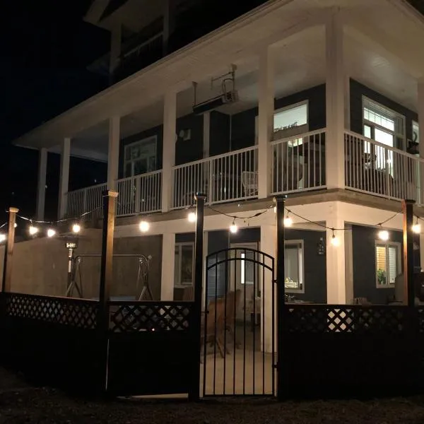 Simcoe B&B - Incredible vacation suite, hotelli kohteessa Smithers