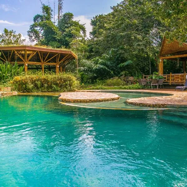 Banana Bamboo Ecolodge, hotel v destinaci Ubatuba