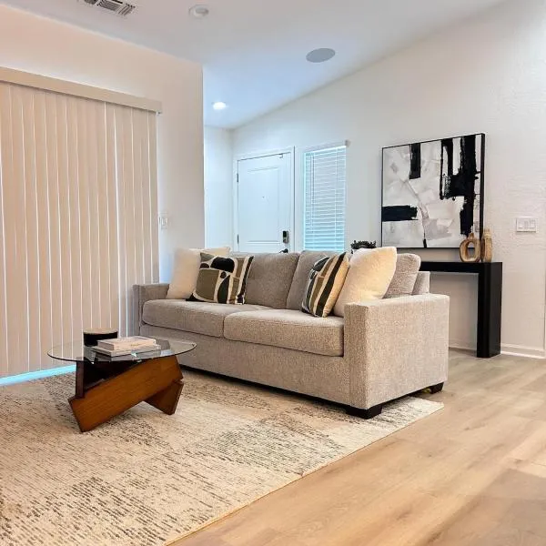 Quiet Community, Stylish Escape, hotel in Sacramento