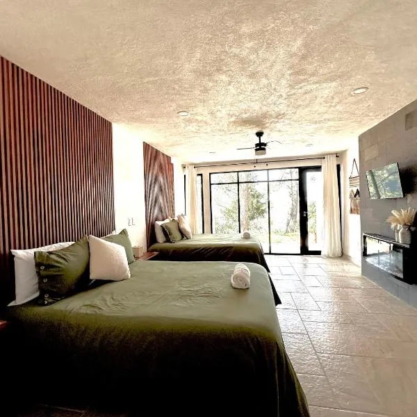 Casa Madera 1B, hotel in Zacatlán