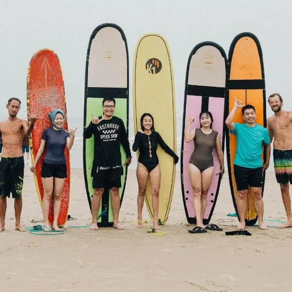 SŨRF DÔM Vungtau - surf camp coliving, hotel en Vung Tau