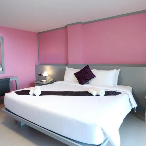 Convenient Grand Plus Hotel Suvarnabhumi, hotel in Lat Krabang