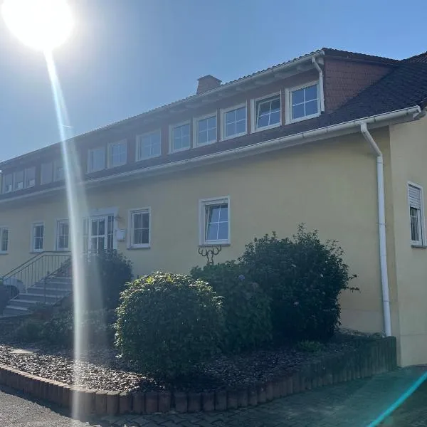 Ferienwohnung Waldblick, Hotel in Scheidt