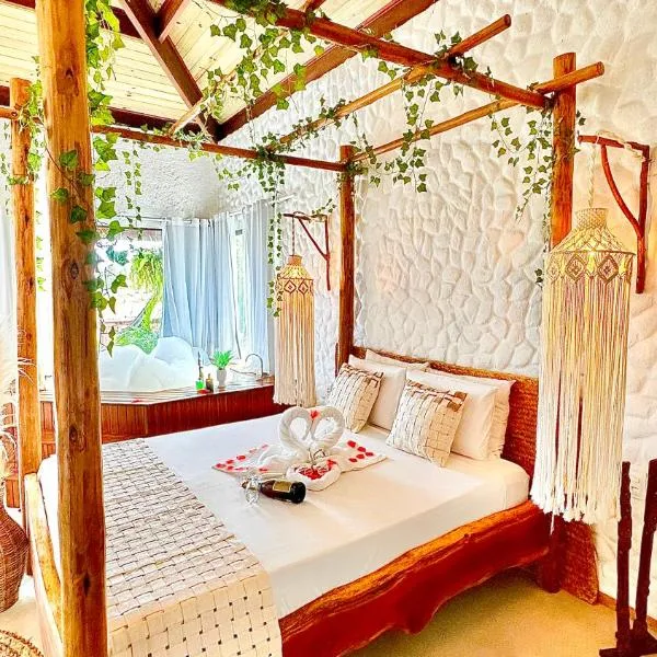 BANGATACHO - Bangalôs Temáticos com Experiências Românticas Exclusivas - Praia do Patacho, hotel en Porto de Pedras