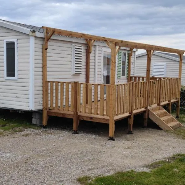 Mobil Home 2 chambres 5 lits Empl J07, hotel in Le Portel