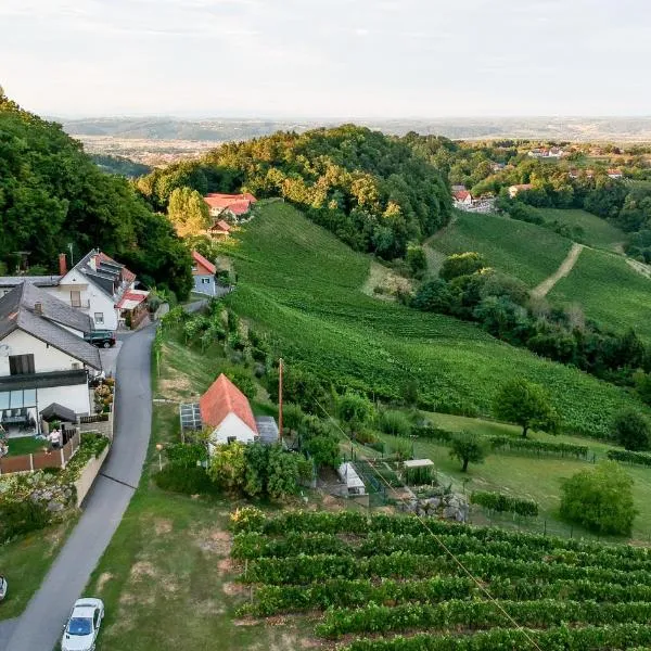 Am Heißberg, hotel en Fehring