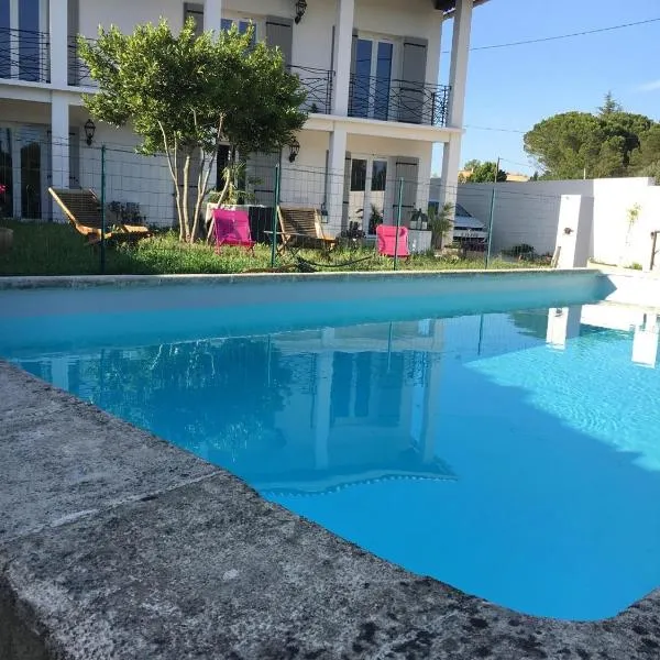 Courthézon Entre vignes et Village, T2 indépendant – hotel w mieście Courthézon