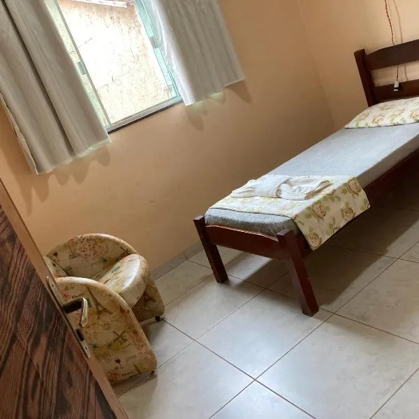 Quarto com banheiro compartilhado em Araguaína, hotel v destinaci Araguaína