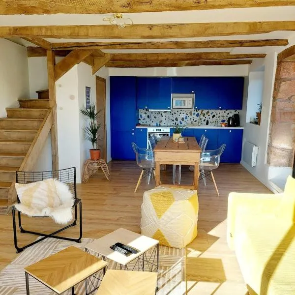 Grange rénovée avec vue dans village paisible, hotel in Pruines