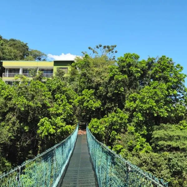 Sunshine Sanctuary Boutique Jungle Lodge, hotel v destinaci Montezuma