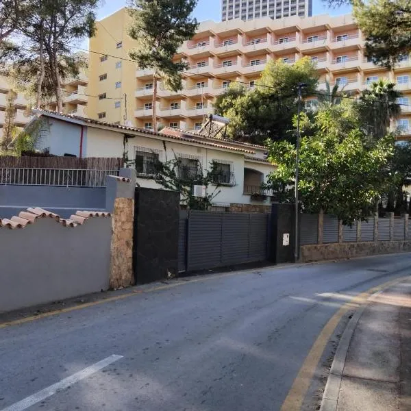 Casa en la naturaleza en Benidorm, hotel v destinaci Benidorm