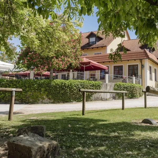 Landpension Birnthaler, hotel v destinaci Kallmünz