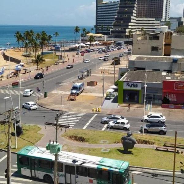 Flat carnaval na orla da Bahia meu Rei, com ar, piscina, praia, Oxente, Stay Here em Ondina, juntinho da Ufba - Foto 2