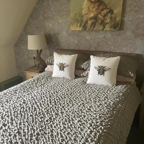 The Bee Hive Hotel, hotel v destinaci Coylton