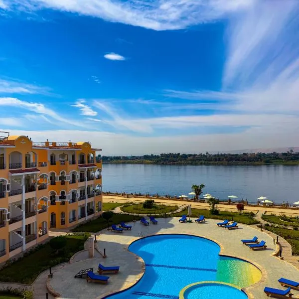 Stunning Nile view Apartment，位于卢克索的酒店