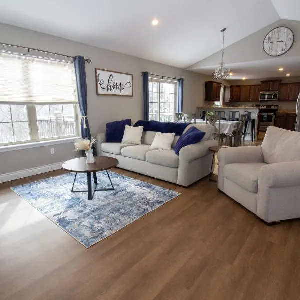 Gateway Retreat 27 miles to Fort Leonard Wood, Hotel in Saint-Robert