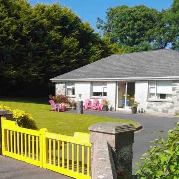 Sunny South East Holiday Home, hotel v destinaci Clashmore