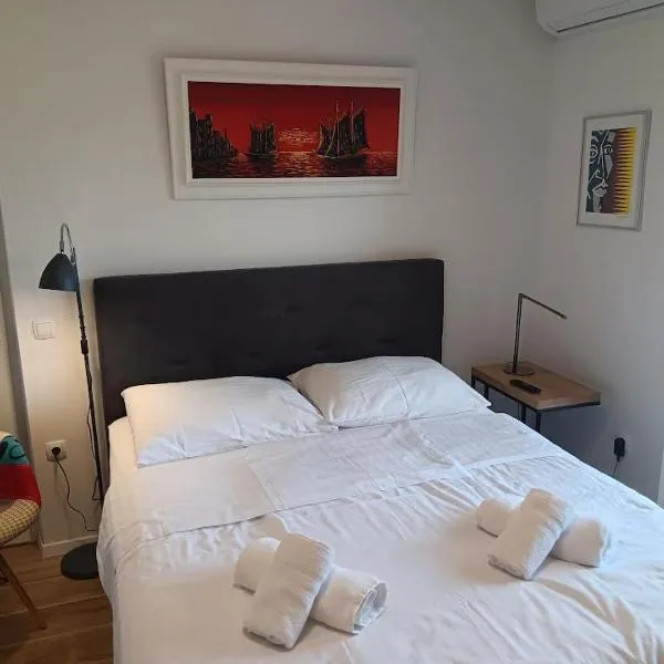 Ferienwohnung Slava, hotel in Sukošan