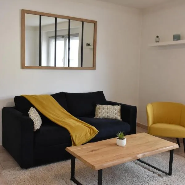 Quiet apartment behind Cattenom, hotel in Thionville