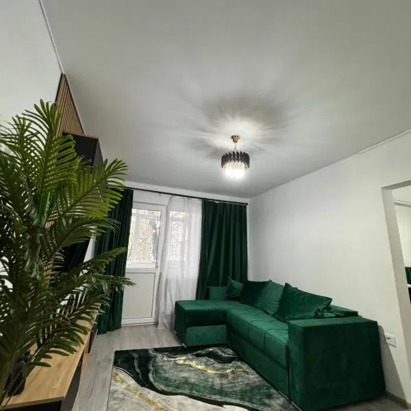Relax & Retreat Nest, hotel en Vaslui