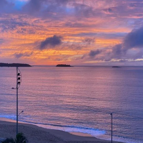 Apartamento de frente a Praia do Bosque em Rio das Ostras com vista para o mar, hotell sihtkohas Rio das Ostras