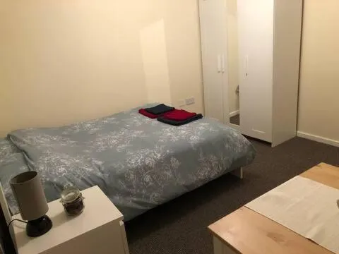 En suite double room、ロンドンのホテル