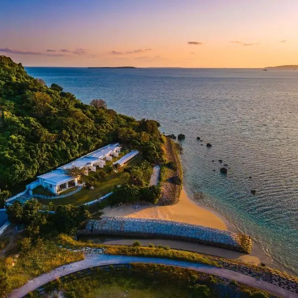 413 Hamahiga Hotel＆Cafe, ξενοδοχείο σε Uruma