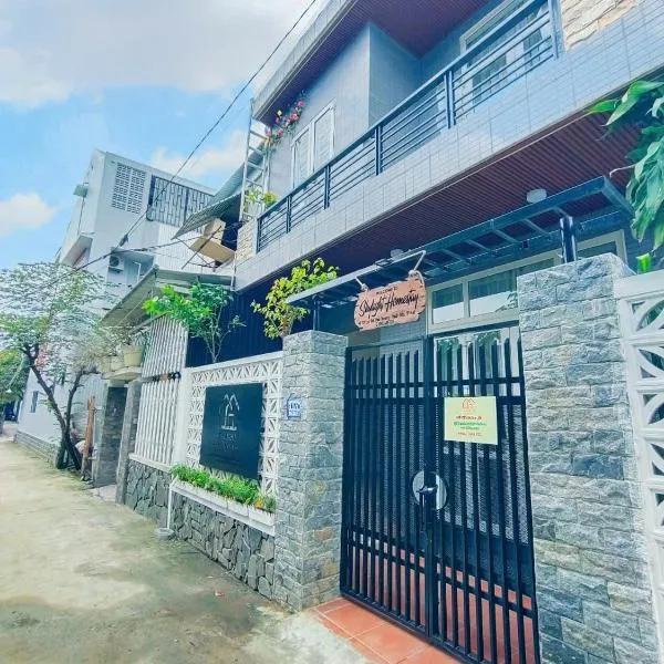 Skylight Homestay, hotel v destinaci Hue