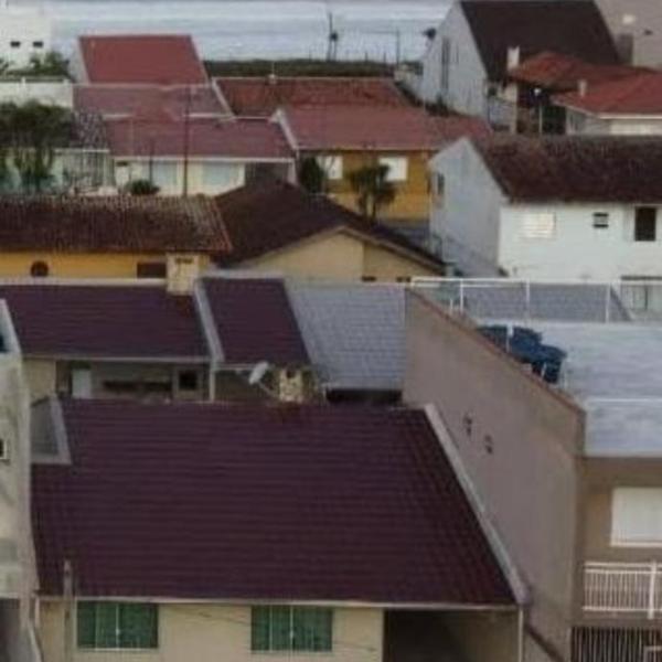 Casa com piscina matinhos - Foto 2