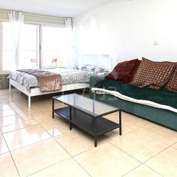 Achuza near Horev renovated 3 room, hotel v destinaci Haifa