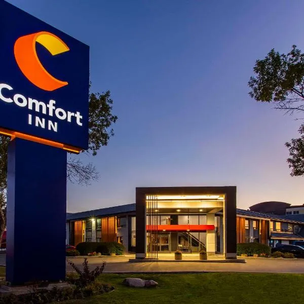 Comfort Inn South, hotel v destinaci Brossard